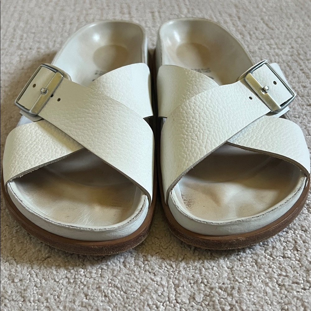 Birkenstock Pebbled Leather Sandal - Picture 3 of 8